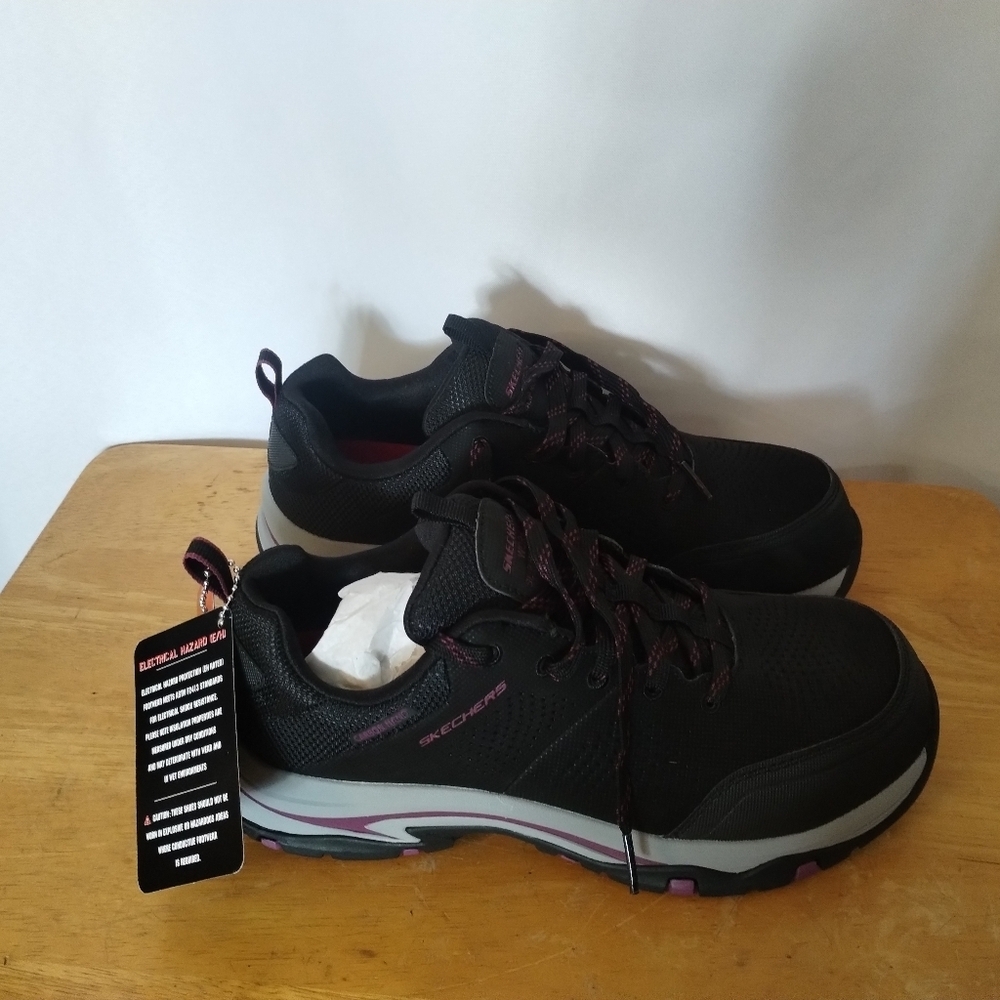Skechers Work Slip Resistant Shoes Women’s 7.5 Wide Black Electrical Hazard NEW